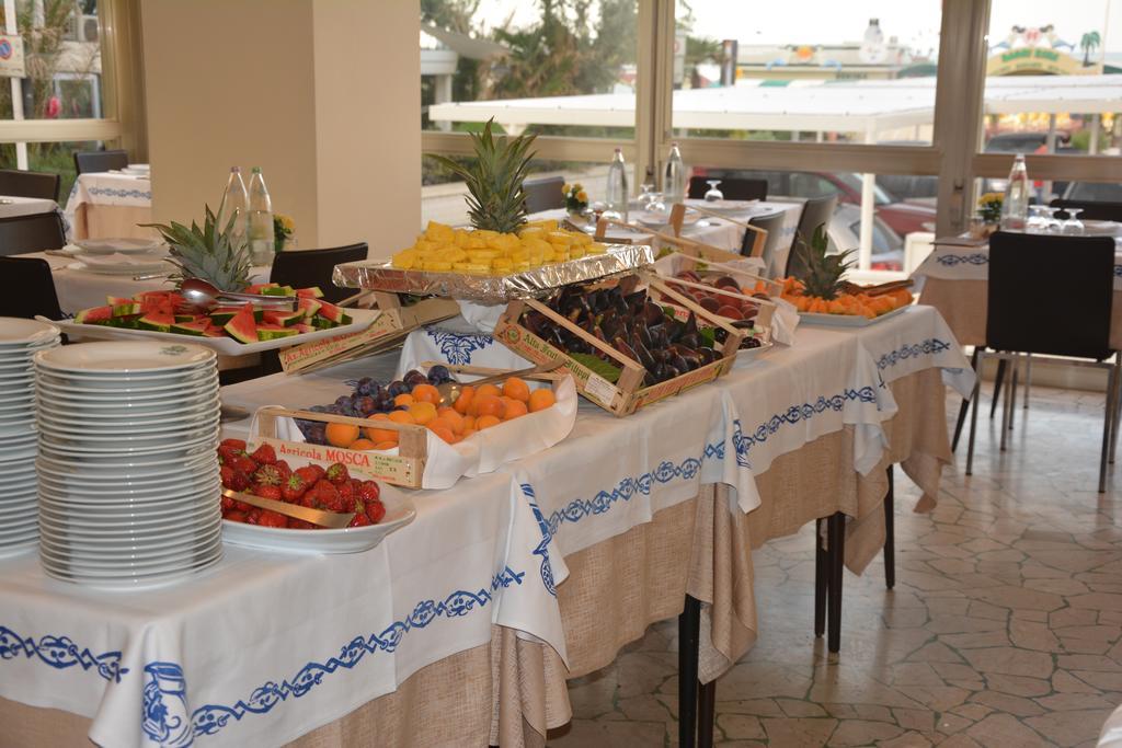 Hotel Patrizia Riccione Exterior photo