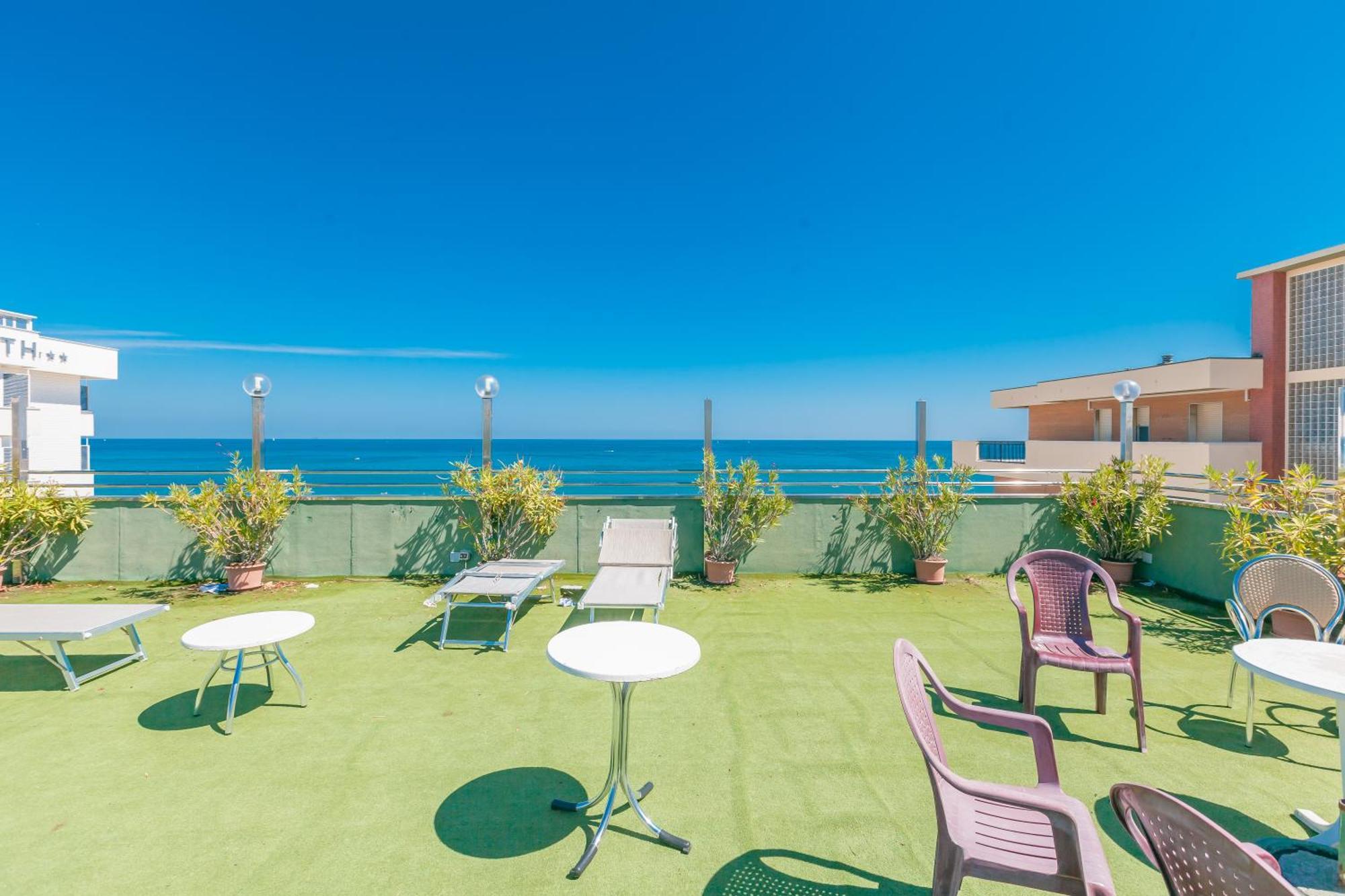 Hotel Patrizia Riccione Exterior photo