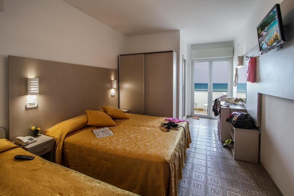 Hotel Patrizia Riccione Exterior photo